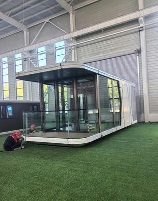 Современный дом в стиле космической капсулы для размещения в отеле